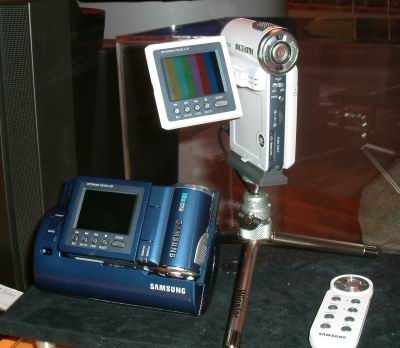CES 2003:三星將在日銷售內(nèi)置硬盤的MPEG-4攝像機(jī) -DOIT-數(shù)據(jù)產(chǎn)業(yè)媒體與服務(wù)平臺(tái)